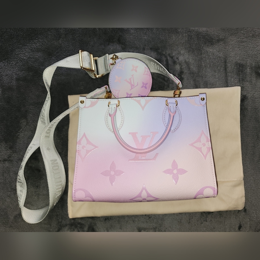 Louis Vuitton Sunrise Pastel OnTheGo PM.